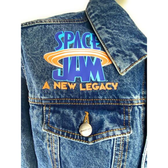 Space Jam A New Legacy Members Only Denim Jacket Looney Tunes Graphic Med NWT - Picture 4 of 5